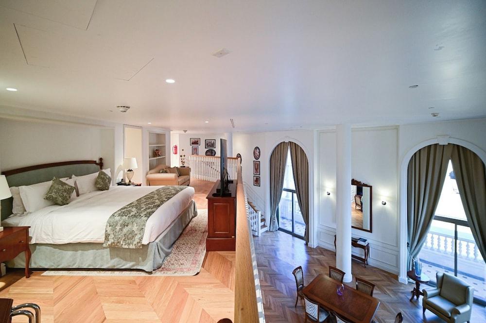 21 High Street Residence By The Torch Room Type - Grand Duplex Apartment