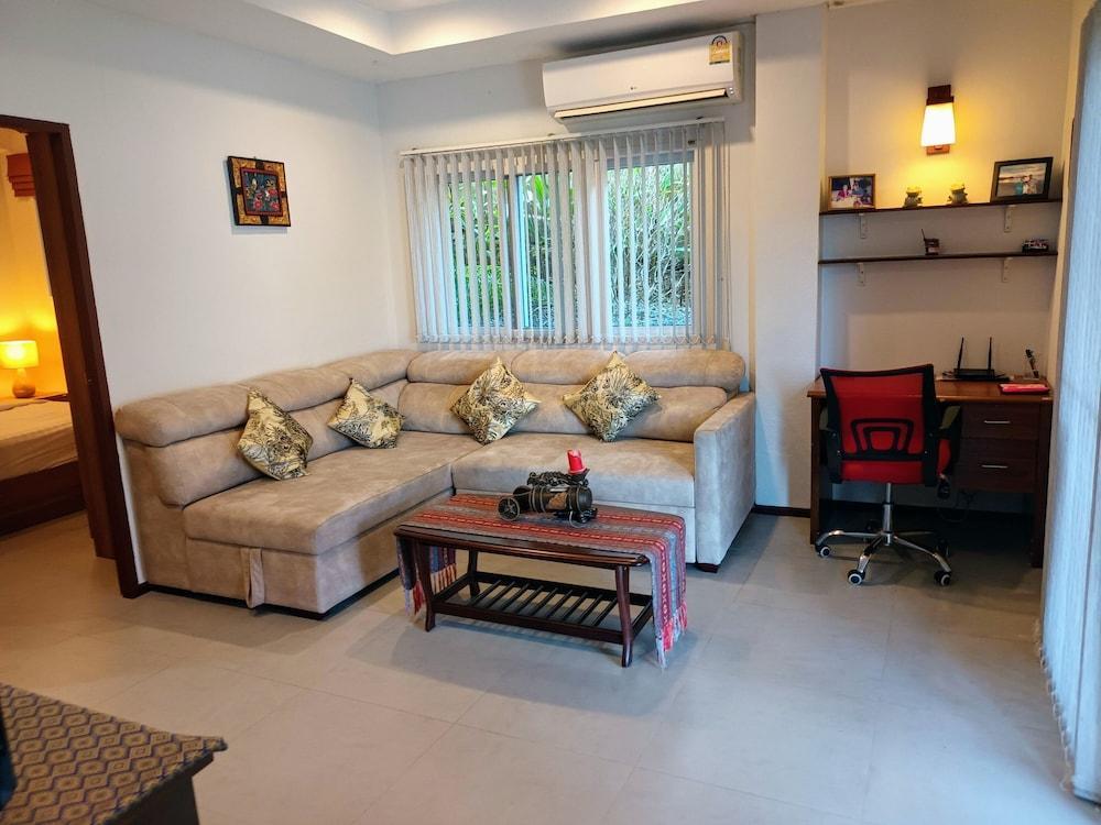 Peaceful 1 BR home in private residence - Tap to explore photos
