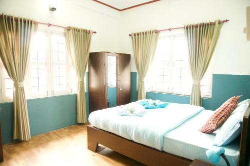 Hope Guest House - Tap to explore photos