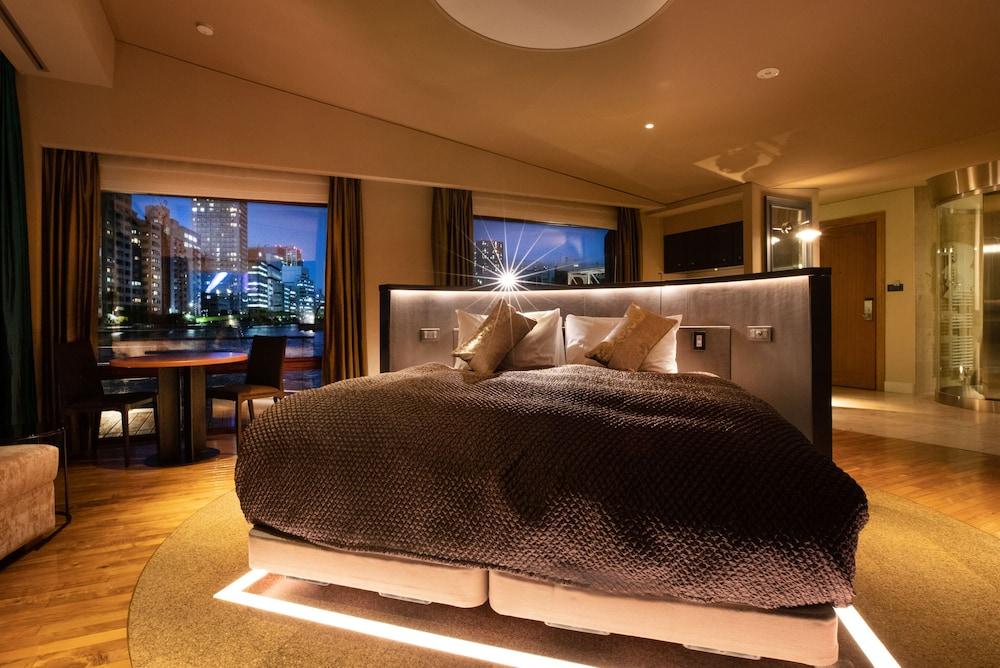 PETALS TOKYO - Floating Hotel Room Type - Luxury Double Room, Sea View