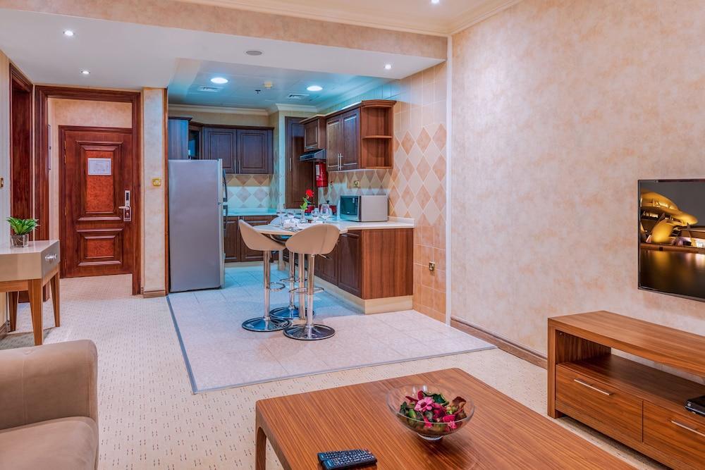 Al Diyafa Furnished Suites - Tap to explore photos