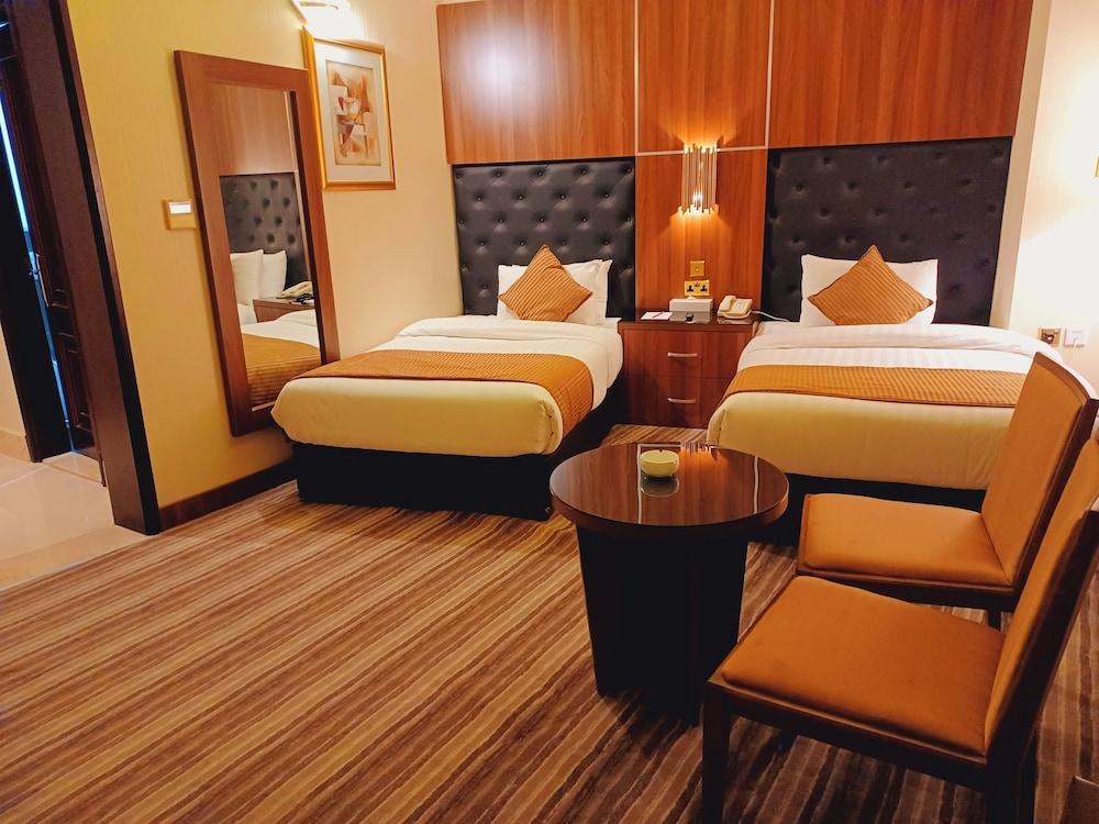 Royal Qatar Hotel Room Type - Deluxe Twin Room