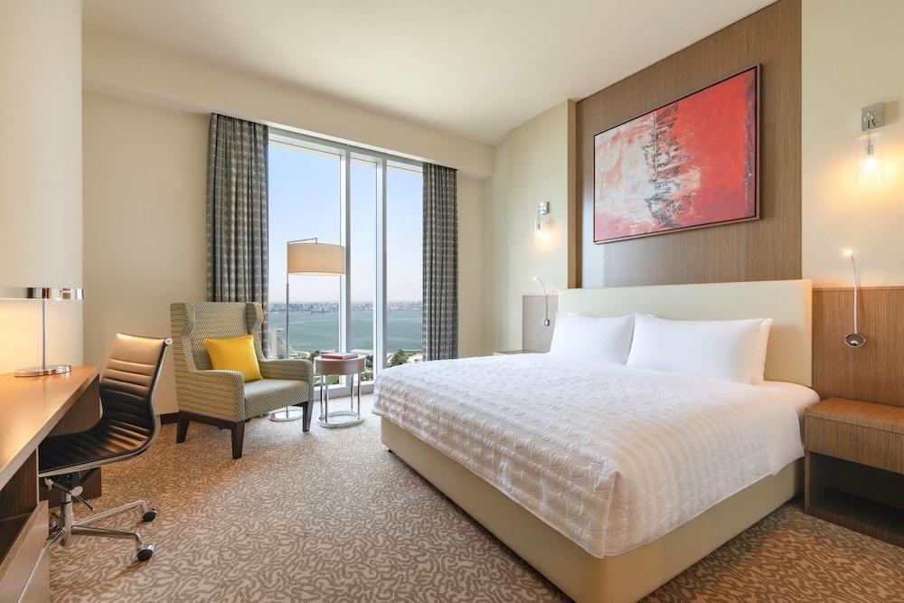 Le Méridien City Center, Doha Room Type - Room, 1 King Bed, Sea View