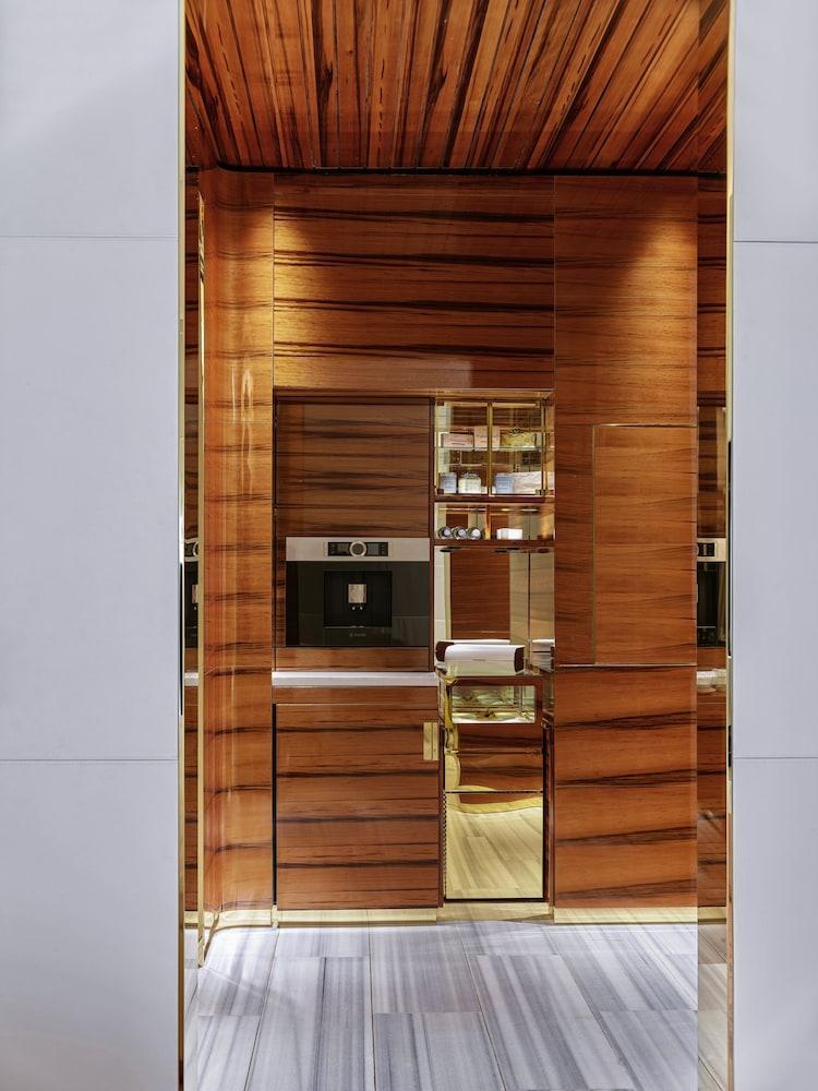 Fairmont Doha Room Type - Fairmont Gold King City View