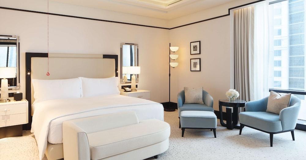 Waldorf Astoria Doha West Bay by Hilton Room Type - Deluxe Room, 1 King Bed, Accessible