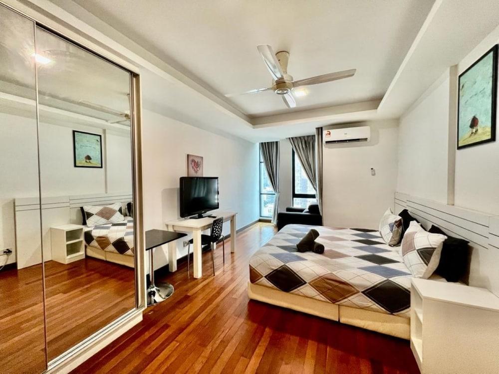 BBHomes at Casa Residency Bukit Bintang KL digitalife Room Type - Comfort Studio