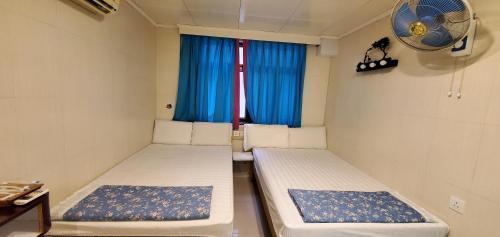 New hoover hostel Room Type - Deluxe Family Room