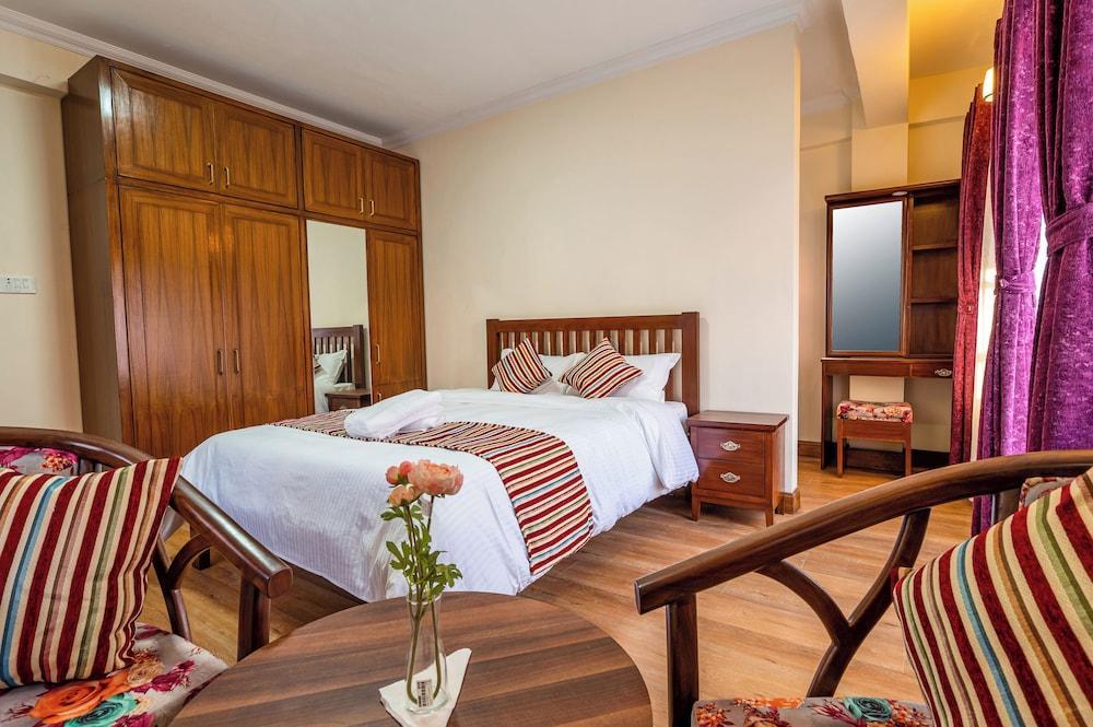 Panas UK BNB Room Type - Deluxe Double Room