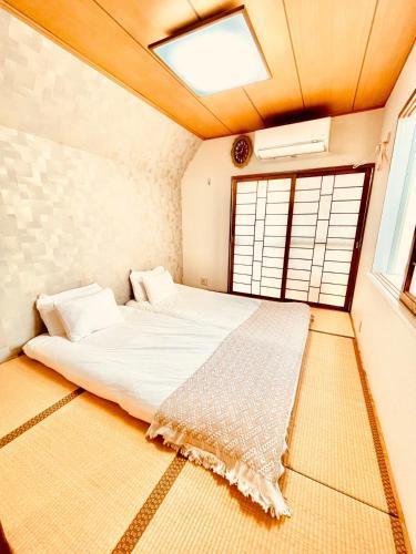 YUYUSO Hostel - Tap to explore photos