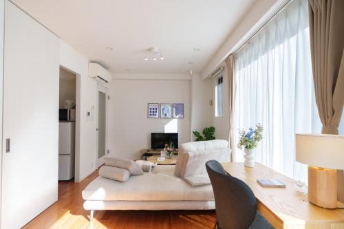 Space Roppongi Room Type - One-Bedroom Apartment