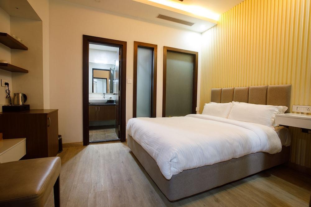 Sangam City Hotel - Tap to explore photos