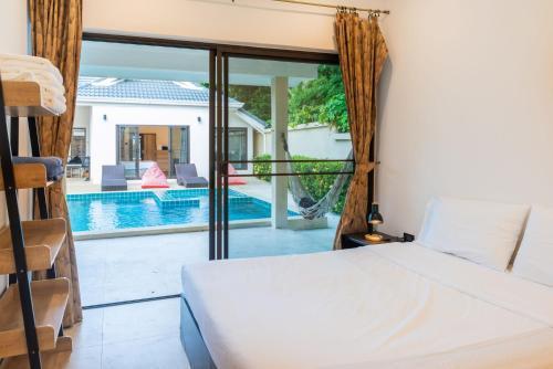 Villas Bangrak Samui - Tap to explore photos