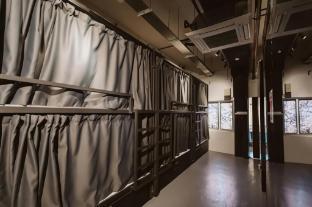 7 Wonders Hostel @ Boat Quay - Tap to explore photos