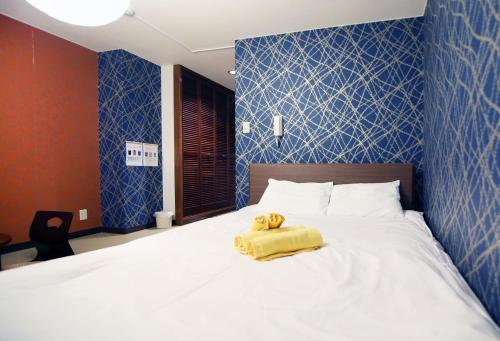 Asakusa Japanese Style Stay with Futon & Beds - Tap to explore photos