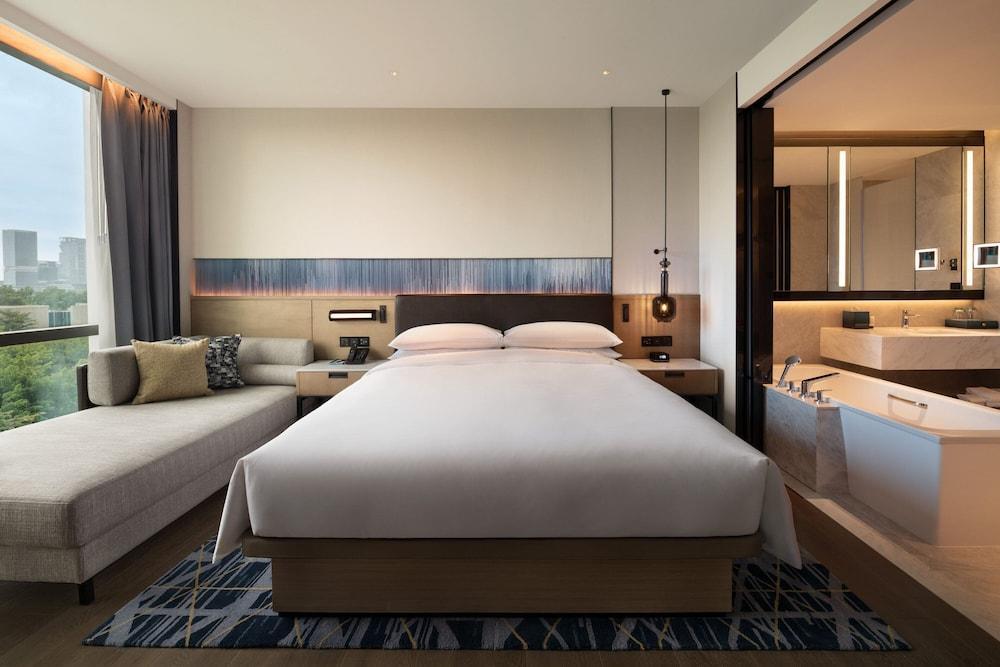 Guangzhou Marriott Hotel Nansha Room Type - Deluxe Room, 1 King Bed, Garden View