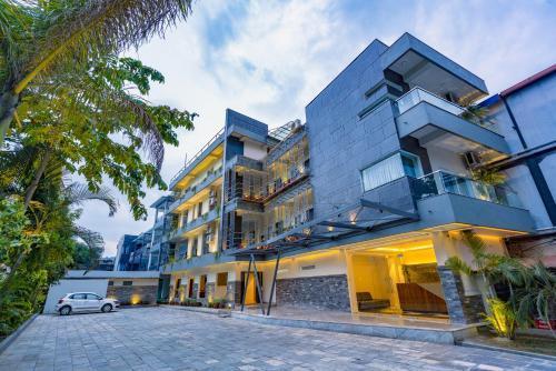 Swapnabagh Hotel & Resort - Tap to explore photos