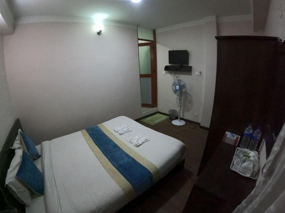 Hotel Royal Mantra Room Type - Comfort Room