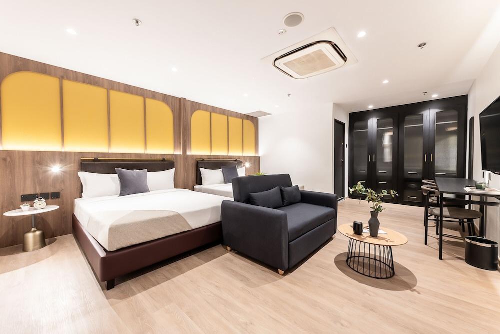 Owen House by Hmlet Room Type - Family Room