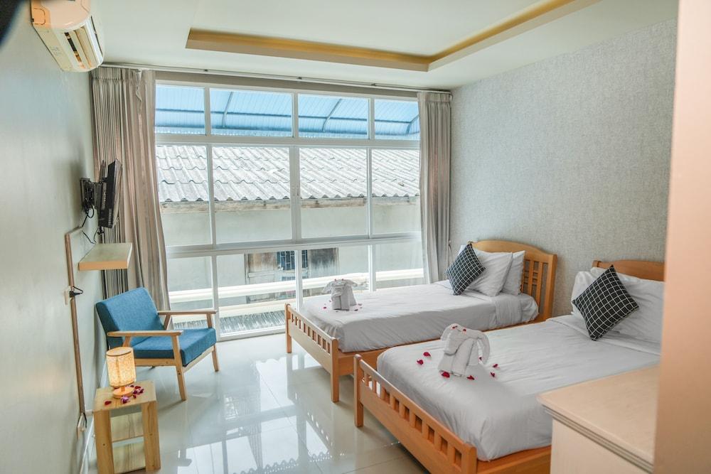Lenny's Hotels Room Type - Premium Room, 2 Twin Beds
