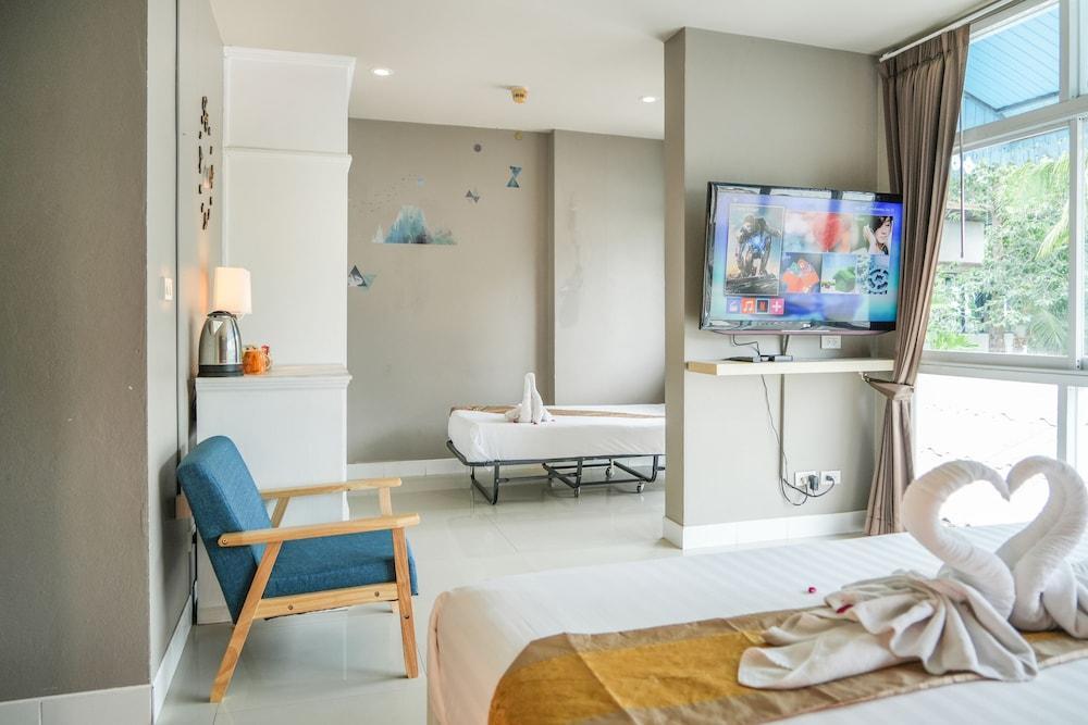 Lenny's Hotels Room Type - Superior Triple room