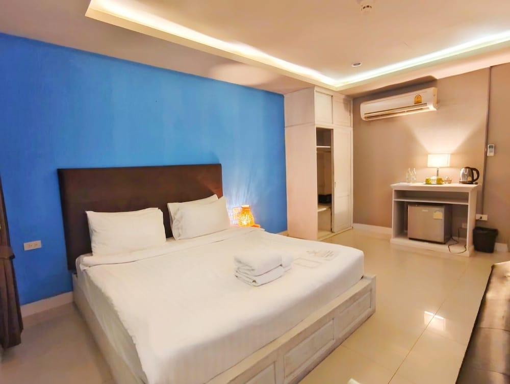 Lenny's Hotels Room Type - Junior Suite