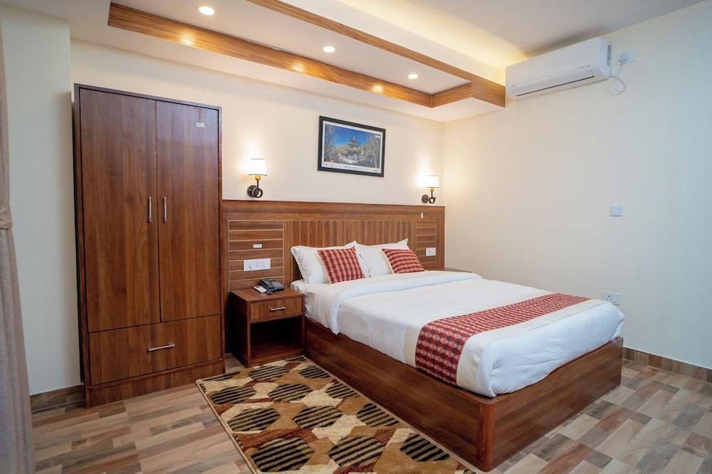 MADHUBAN HOTEL Room Type - Deluxe Double or Twin Room, Balcony