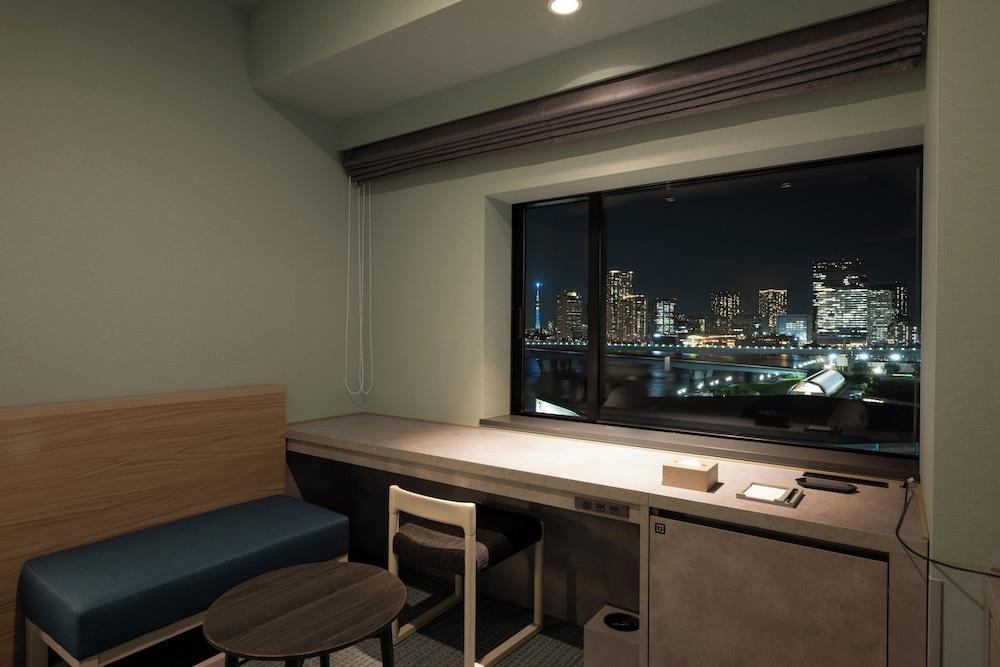 La Vista Tokyo Bay Room Type - Twin Room B, Electronic Cigarettes Only (Shower Booth Only)