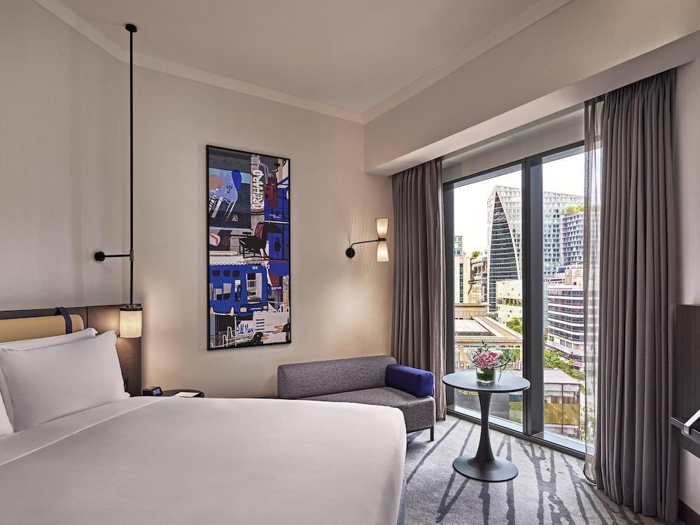 Pullman Singapore Orchard Room Type - Classic Room, 1 Queen Bed Pullman Singapore Orchard Room Type - Classic Room, 1 Queen Bed