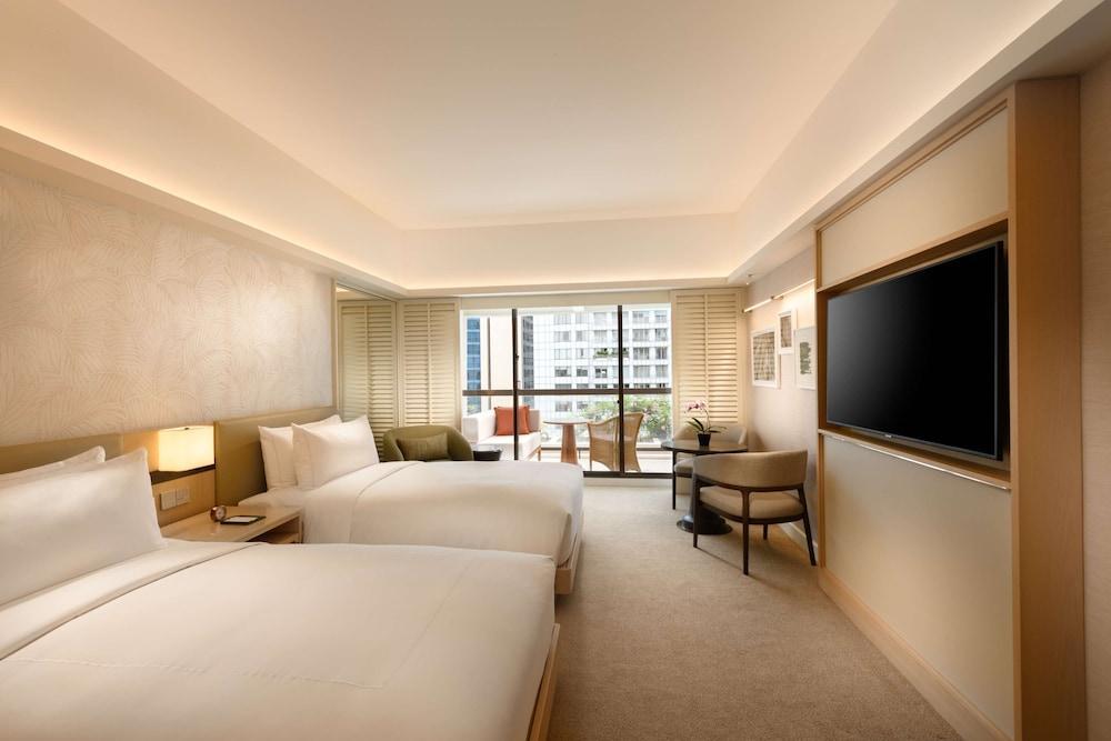 Conrad Singapore Orchard Room Type - Accessible Room with Balcony, 2 Twin Beds
