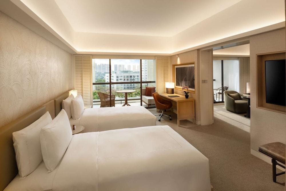 Conrad Singapore Orchard Room Type - Deluxe Suite with Lounge Access, 2 Twin Beds