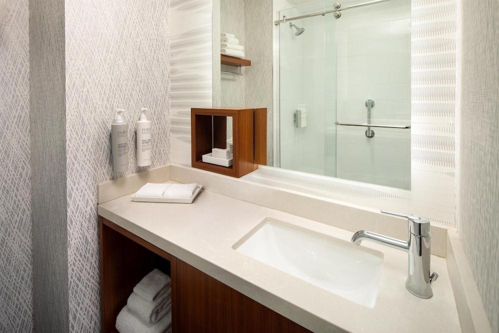 Hampton Inn by Hilton New York Times Square Room Type - Room, 1 King Bed, Hearing Accessible, Microwave