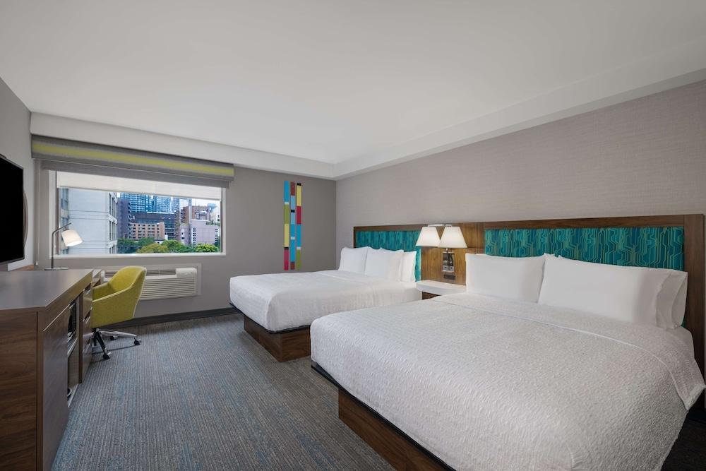 Hampton Inn & Suites by Hilton Toronto Downtown Room Type - 2 QUEEN BEDS ROOM