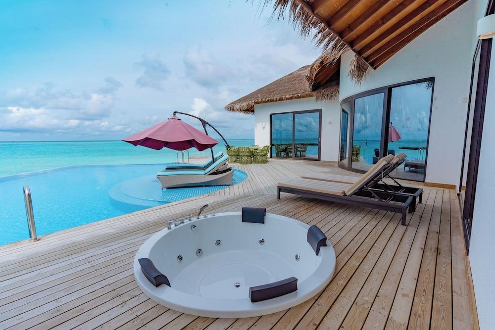 NOOE Maldives Kunaavashi Room Type - Grand Solana (2 Bedroom Beach Villa with private pool & Jacuzzi)