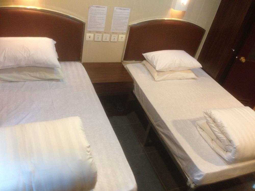 Hong Kong Co-living Space, Kowloon Youth Village Room Type - Economy Double or Twin Room
