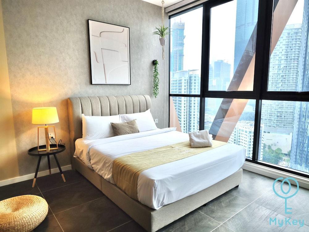 Scarletz Suites KLCC by Mykey Room Type - Junior Suites