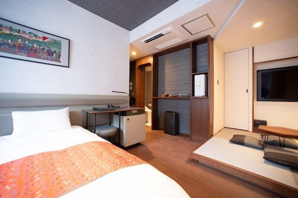 Asakusa Kaede Room Type - Deluxe Double or Twin Room