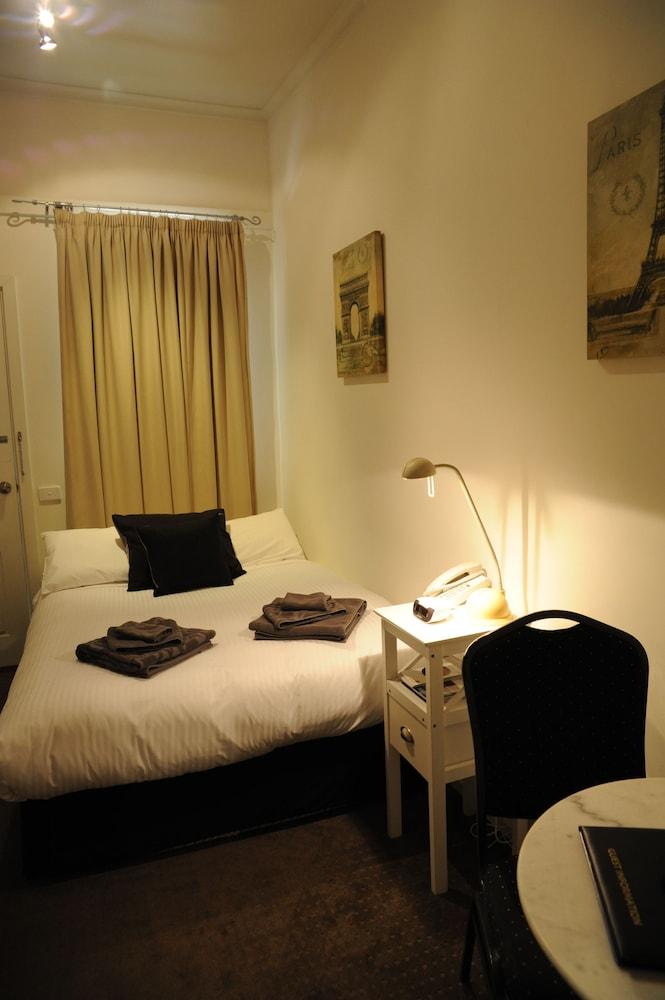 Norwood House Motel & Reception Centre - Tap to explore photos