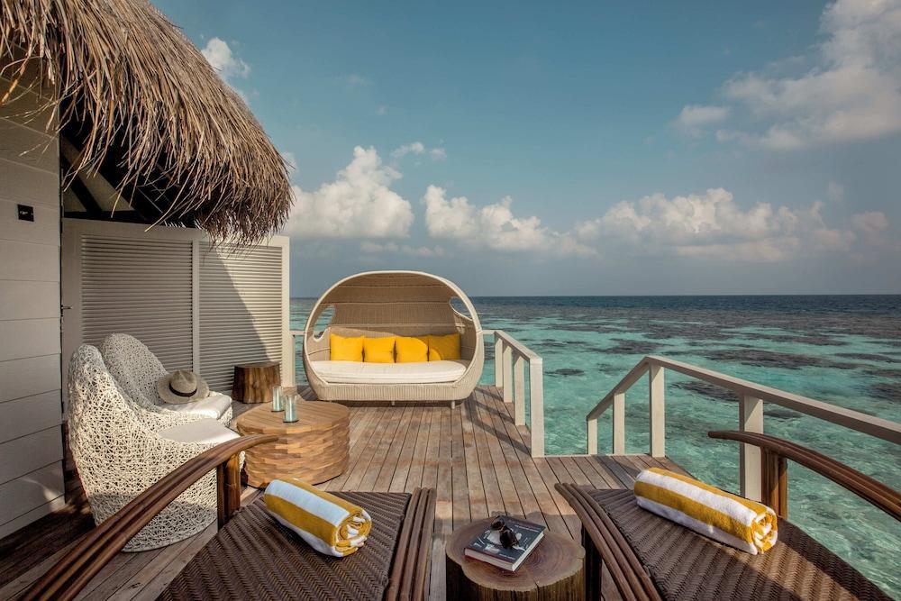 Drift Thelu Veliga Retreat Room Type - Water Villa