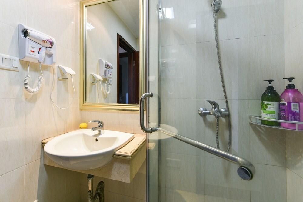 Guangzhou Yijia International Apartment - Tap to explore photos