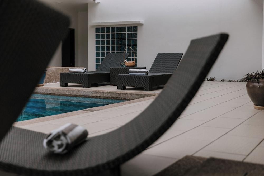 Villa 4 Luxury Private Pool Villa - Tap to explore photos