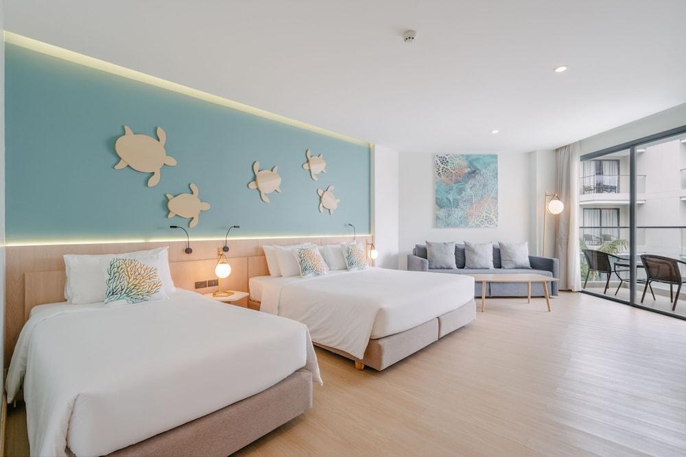 Phuket Emerald Beach Resort Room Type - Family Pool View