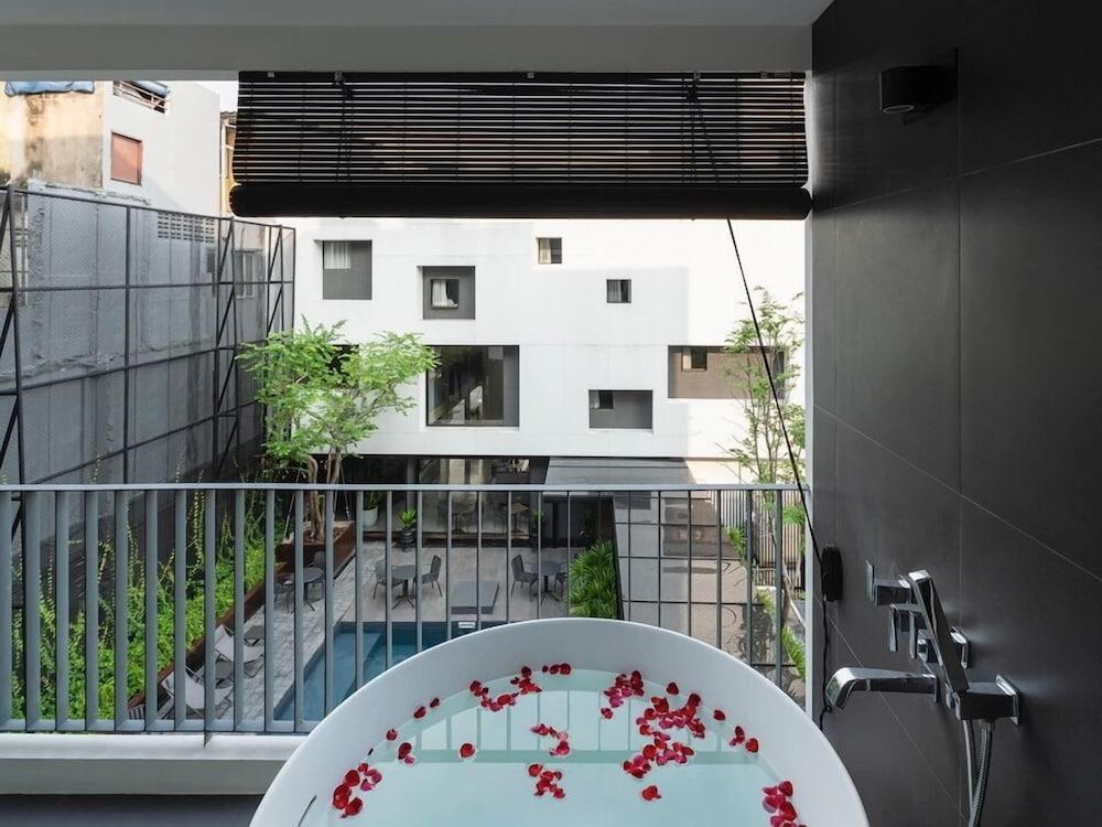 Lilit Bang Lumphu Hotel Room Type - Lilit Suite