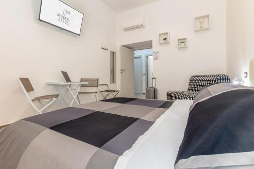 Scirocco Rooms - Tap to explore photos