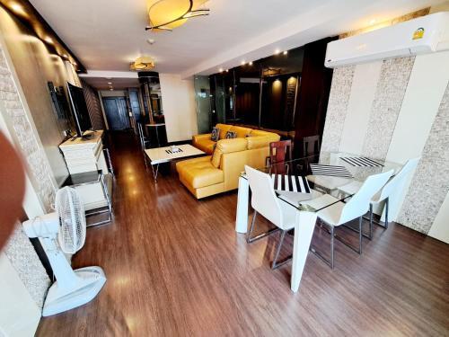7C-2 Bedrooms3baths In Downtown Bangkok Near MrtBtsBoat Station - Tap to explore photos