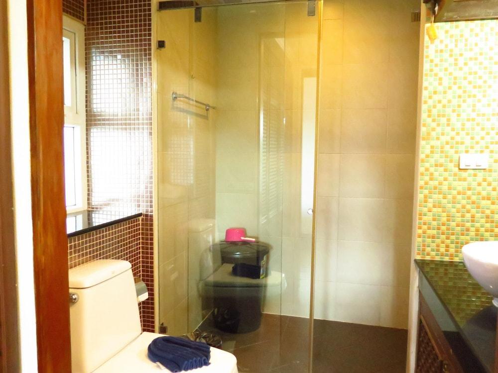 6 39 -2bedroom 2baths 1 km Walking to Patong Beach - Tap to explore photos