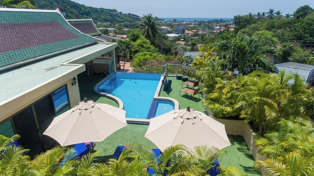 Luxury Four Bed Villa Jasmine, Infinity Pool, Full Staff , Chef and Breakfasts