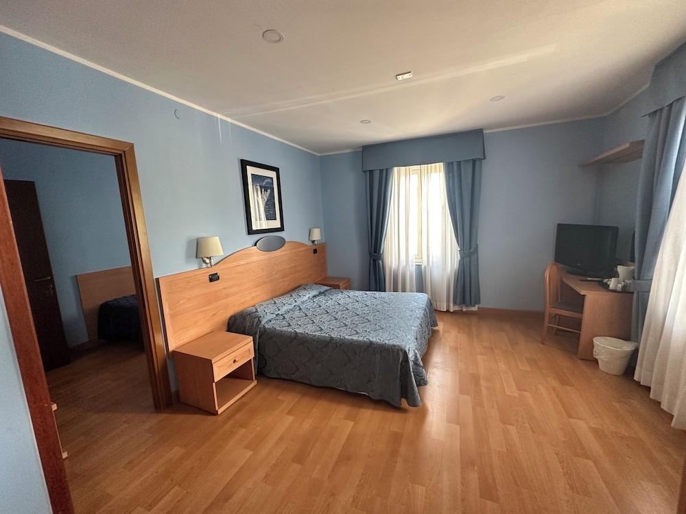 L'Isola Room Type - Family Room