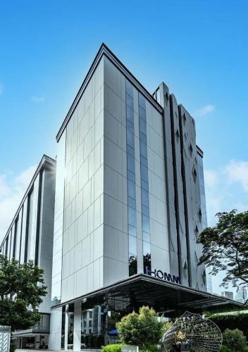 HOMM Sukhumvit34 Bangkok by Banyan Tree Group - Tap to explore photos