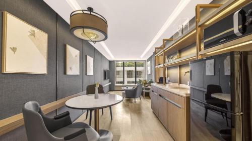 Homm Sukhumvit 34 Bangkok Room Type - Junior King Suite
