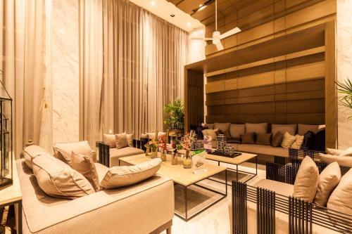 Phuket Town 1 Bedroom Condo Luxury Facilities, The Base Downtown - Tap to explore photos